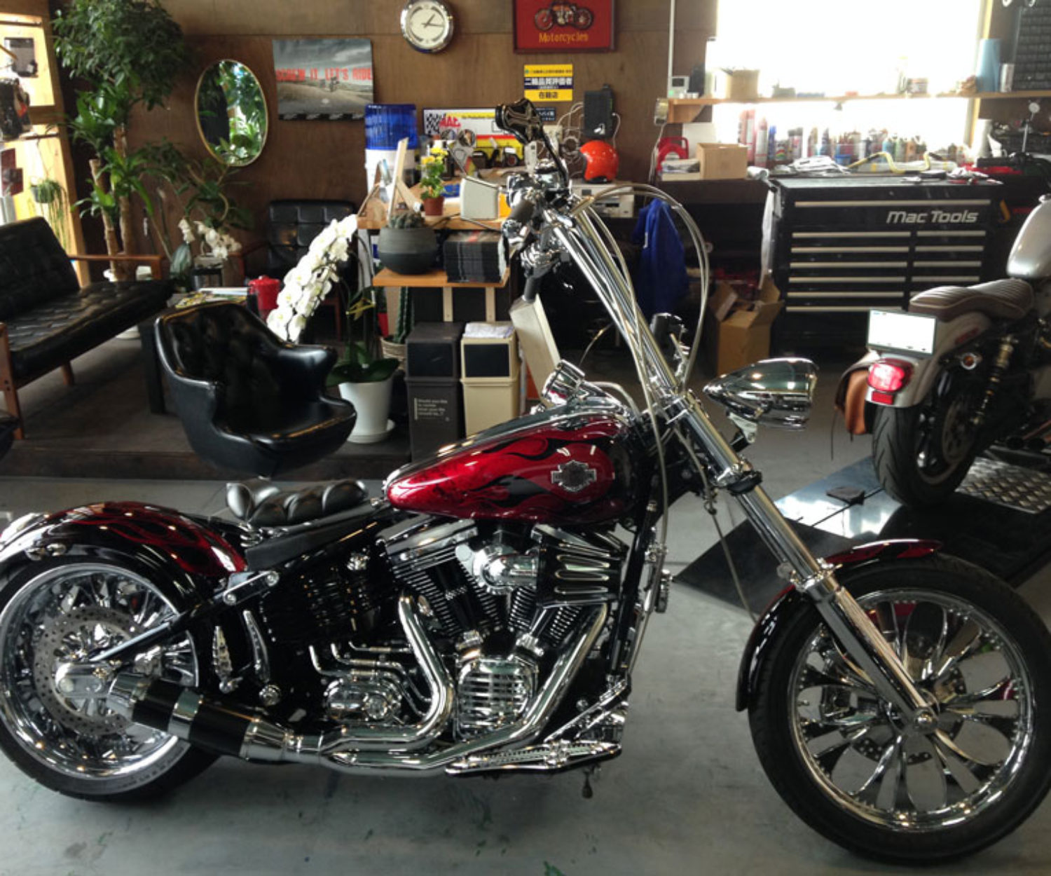 パフォーマンスマシン製ホイール交換